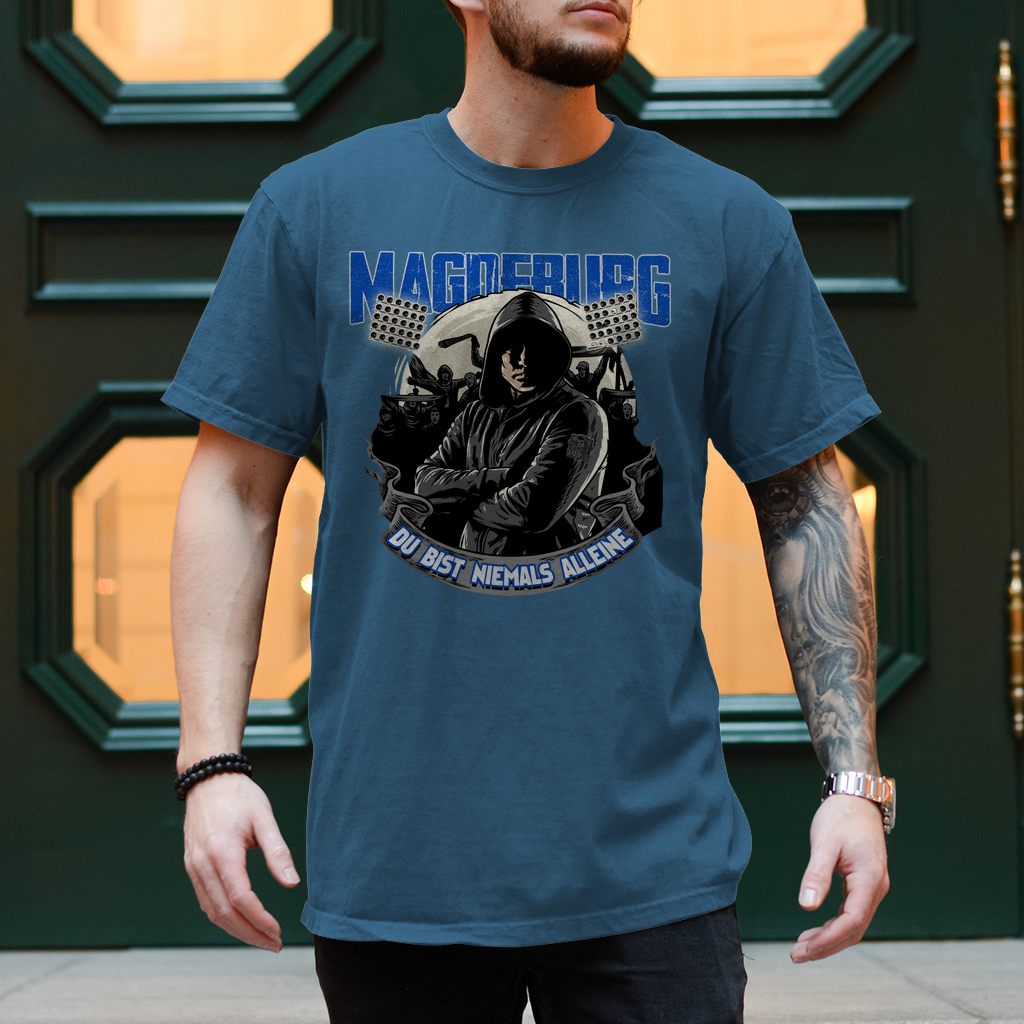 Never Alone - T-Shirt - N